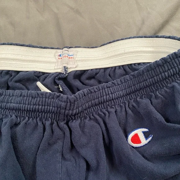 Unisex Vintage Champion Shorts - Picture 3 of 4